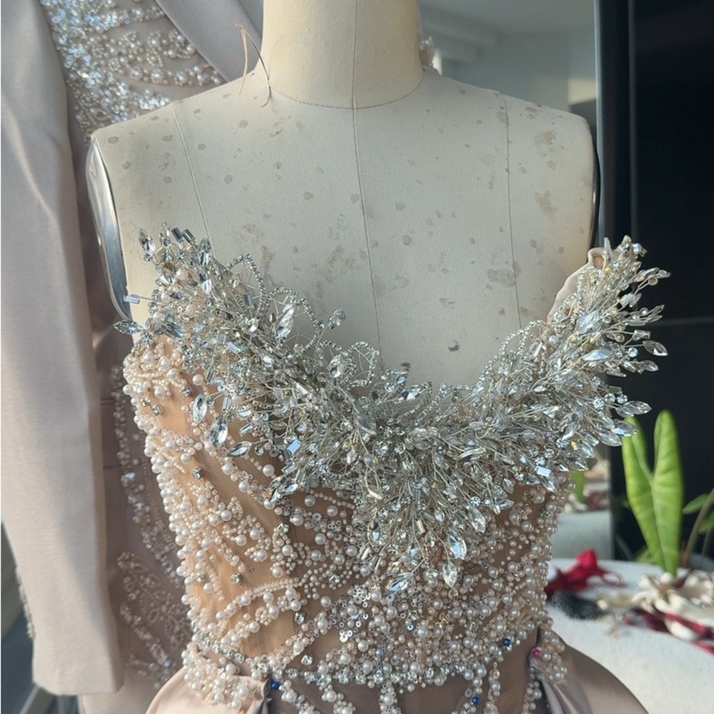 Elegant Pearl Embellished Prom Dress